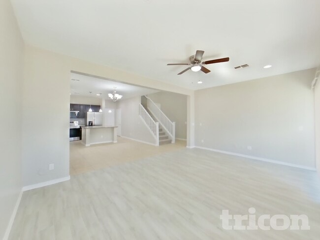 819 W Dana Dr in San Tan Valley, AZ - Foto de edificio - Building Photo