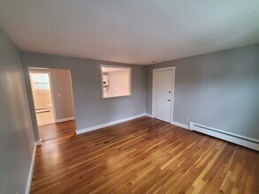 433 Sea St in Quincy, MA - Building Photo - Building Photo