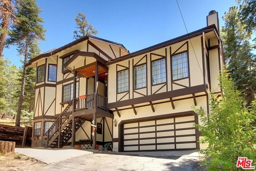 39486 Racoon Dr in Fawnskin, CA - Building Photo