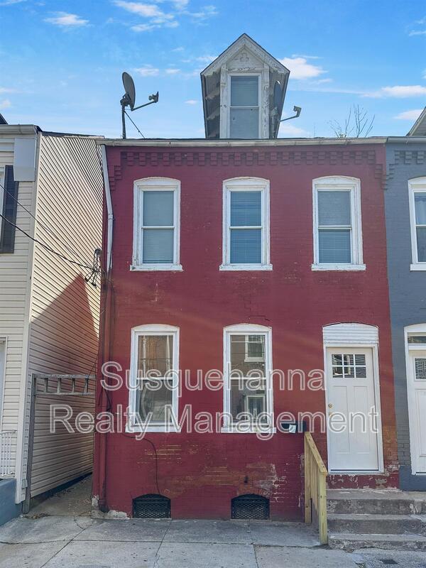 property at 537 Woodward St
