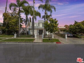 112 Elm Dr in Beverly Hills, CA - Building Photo - Building Photo