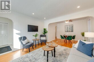 9 Ivorwood Crescent in Toronto, ON - Building Photo - Building Photo