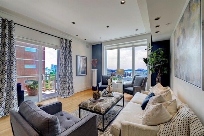property at 2520 Robinhood St