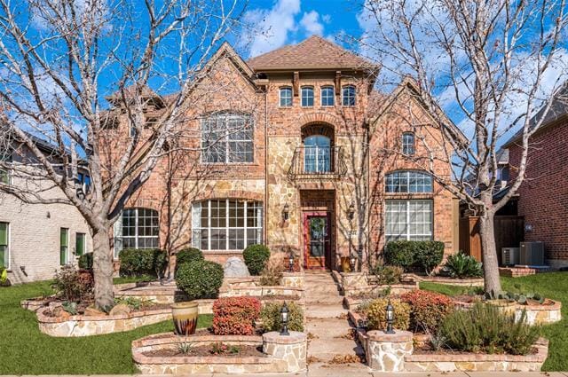 2344 Chenault Dr
