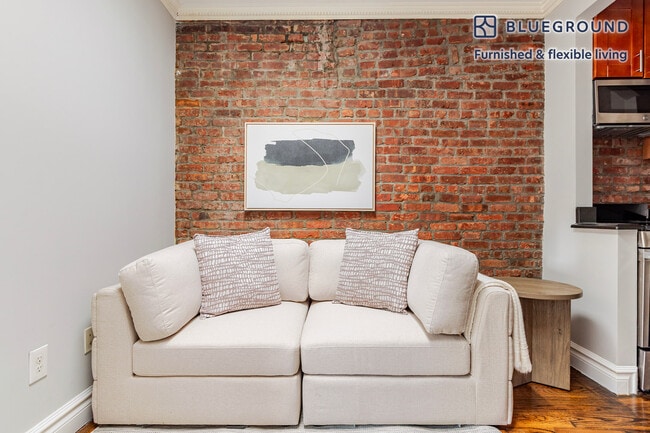 234 W 14th St in New York, NY - Building Photo - Building Photo