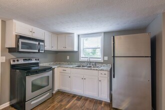605 Days Rd in Lafayette, TN - Building Photo - Building Photo