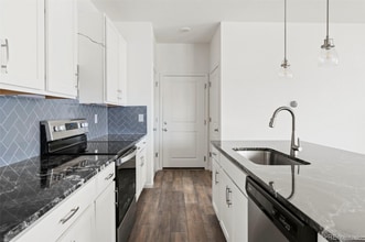 6205 N Liverpool St in Aurora, CO - Building Photo - Building Photo