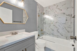 1637 SE 30th St in Homestead, FL - Building Photo - Building Photo