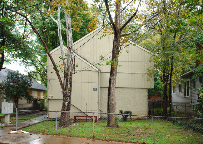 461 NE Felton Dr in Atlanta, GA - Foto de edificio - Building Photo