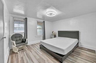 427 E 156th St in Cleveland, OH - Building Photo - Building Photo