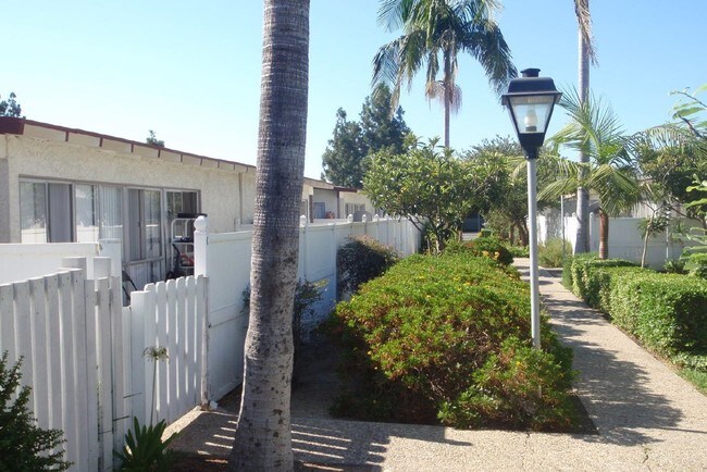 Garden Apartments in Westminster, CA - Building Photo - Building Photo