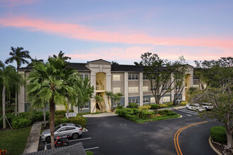 Marela Apartments in Pembroke Pines, FL - Building Photo - Building Photo
