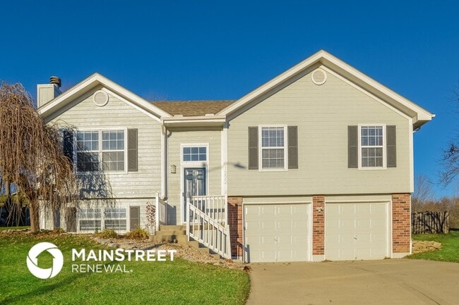 property at 1222 SW Windcrest Ct