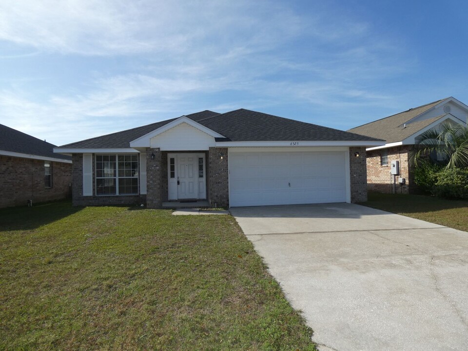 6525 Tampa Dr in Pensacola, FL - Building Photo