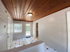 256 E Crystal Lake St in Orlando, FL - Building Photo - Building Photo