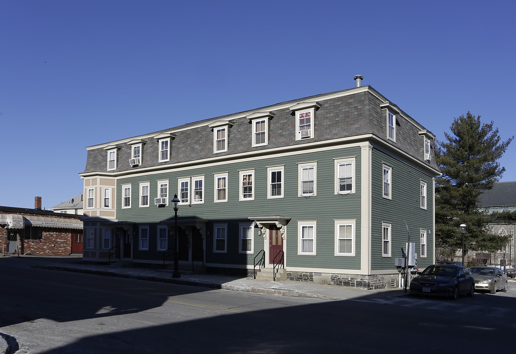 199 Broadway St in Lowell, MA - Building Photo