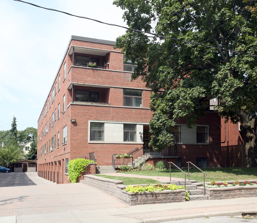 102 Keewatin Ave in Toronto, ON - Building Photo