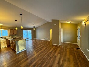 6360 Bishop Dr in Wasilla, AK - Building Photo - Building Photo