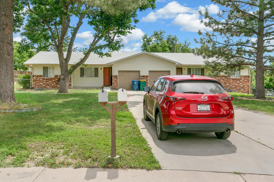 10312 W 12th Pl in Lakewood, CO - Building Photo