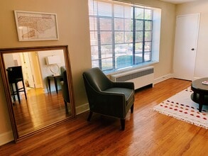 The Shelton at Cameron Court in Raleigh, NC - Foto de edificio - Building Photo