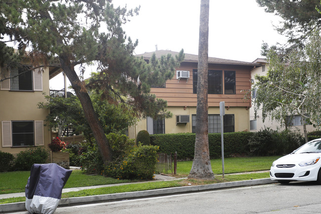 1120 San Rafael Ave in Glendale, CA - Foto de edificio - Building Photo