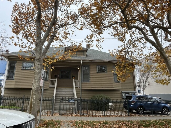 property at 1518 21st Street