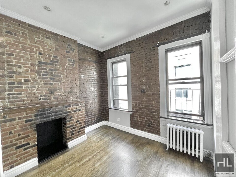 East 23rd Street in New York, NY - Building Photo