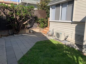 1427 N Hudson Ave, Unit 1427 N. Hudson Ave. in Los Angeles, CA - Building Photo