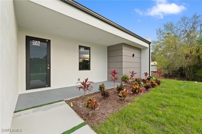 property at 567 Flamingo Ave S