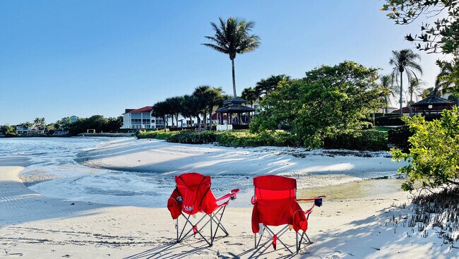 104 Half Moon Cir-Unit -B3 in Hypoluxo, FL - Foto de edificio - Building Photo