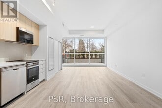 45 Broadfield Dr in Toronto, ON - Building Photo - Building Photo