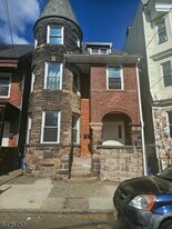 167 S 9th St in Newark, NJ - Building Photo