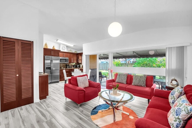 property at 909 NW 135th Ct