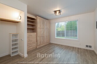 20005 25th Ave NE in Shoreline, WA - Building Photo - Building Photo