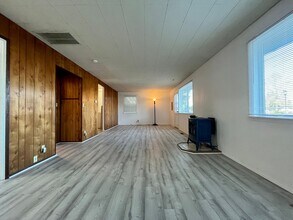 2807 NE 16th St in Renton, WA - Building Photo - Building Photo