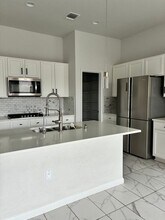 7800 Hillock Terrace in Austin, TX - Building Photo - Building Photo