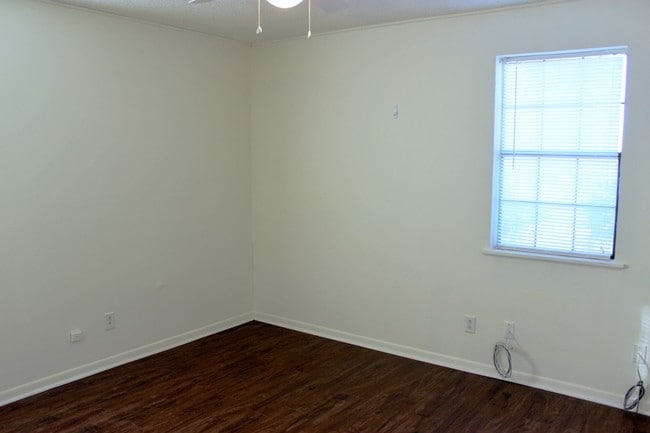 708 Matilda St in Brenham, TX - Building Photo - Building Photo