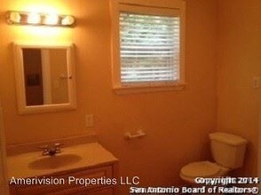 1228 Virginia Blvd-Unit -#3 in San Antonio, TX - Building Photo - Building Photo