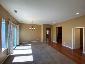 5011 Chevalier Dr in Sparks, NV - Building Photo - Building Photo