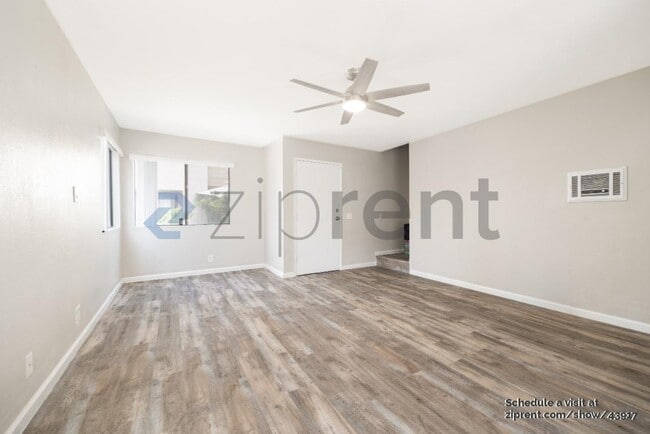 955 Postal Way in Vista, CA - Building Photo - Building Photo