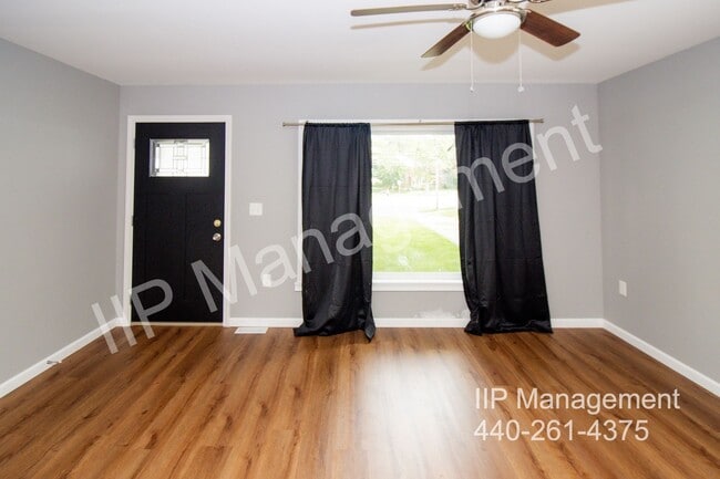 21500 Lakeshore Blvd in Euclid, OH - Building Photo - Building Photo