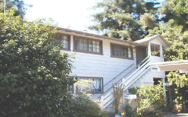 243 Byron St in Palo Alto, CA - Building Photo - Building Photo