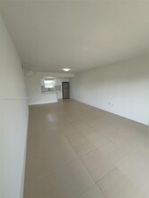 7580 SW 82nd St in Miami, FL - Building Photo - Building Photo