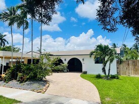 2827 McKinley St in Hollywood, FL - Building Photo