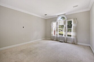 9202 Linden Grove Ct in Silver Spring, MD - Building Photo - Building Photo