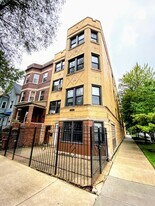 3205 W Cortland St in Chicago, IL - Building Photo
