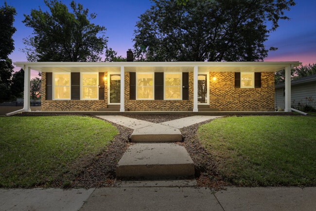 property at 834 Harding Ave