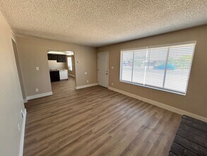 8443 W Glenrosa Ave in Phoenix, AZ - Building Photo - Building Photo