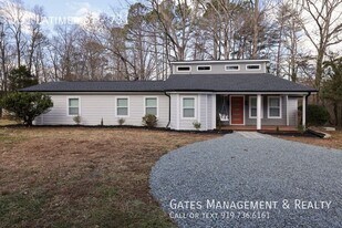 731 Latimer St in Hillsborough, NC - Building Photo