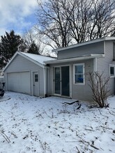 510 Sherry St in Neenah, WI - Building Photo - Building Photo